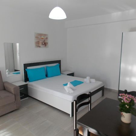 Elvin Apartments Sarande Bagian luar foto