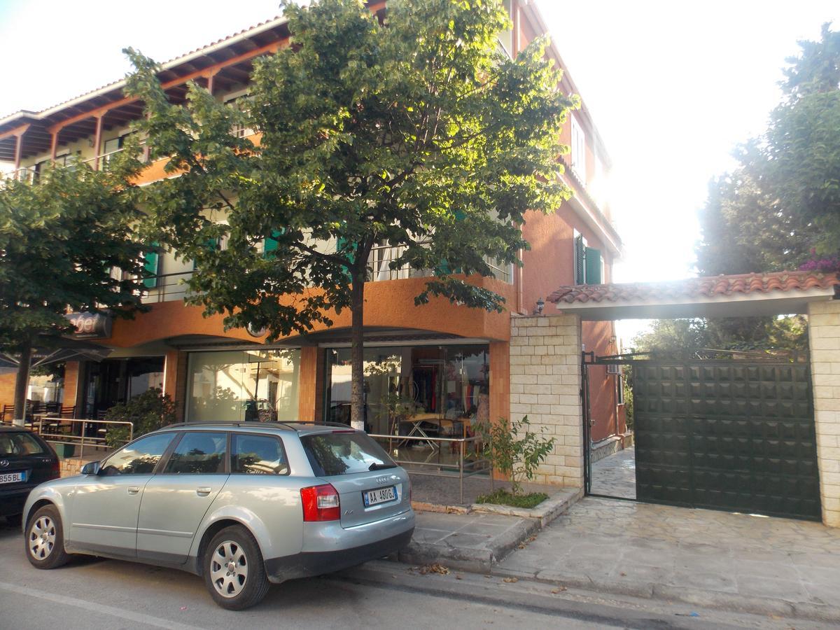 Elvin Apartments Sarande Bagian luar foto