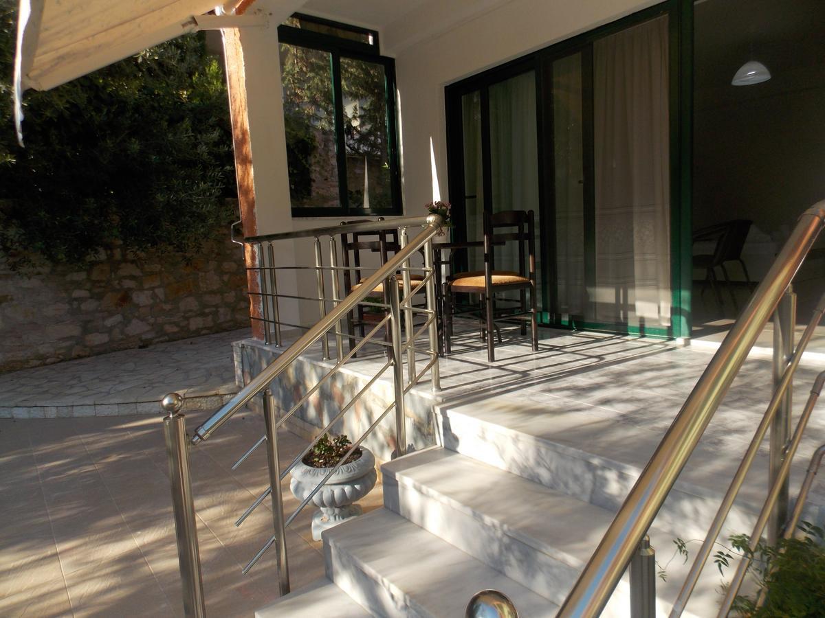 Elvin Apartments Sarande Bagian luar foto