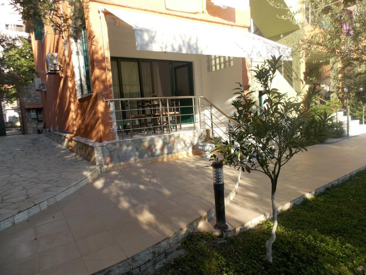 Elvin Apartments Sarande Bagian luar foto
