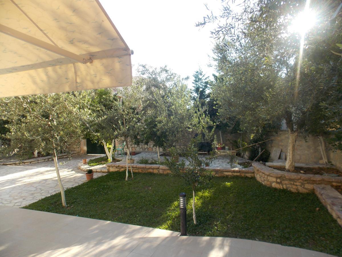 Elvin Apartments Sarande Bagian luar foto