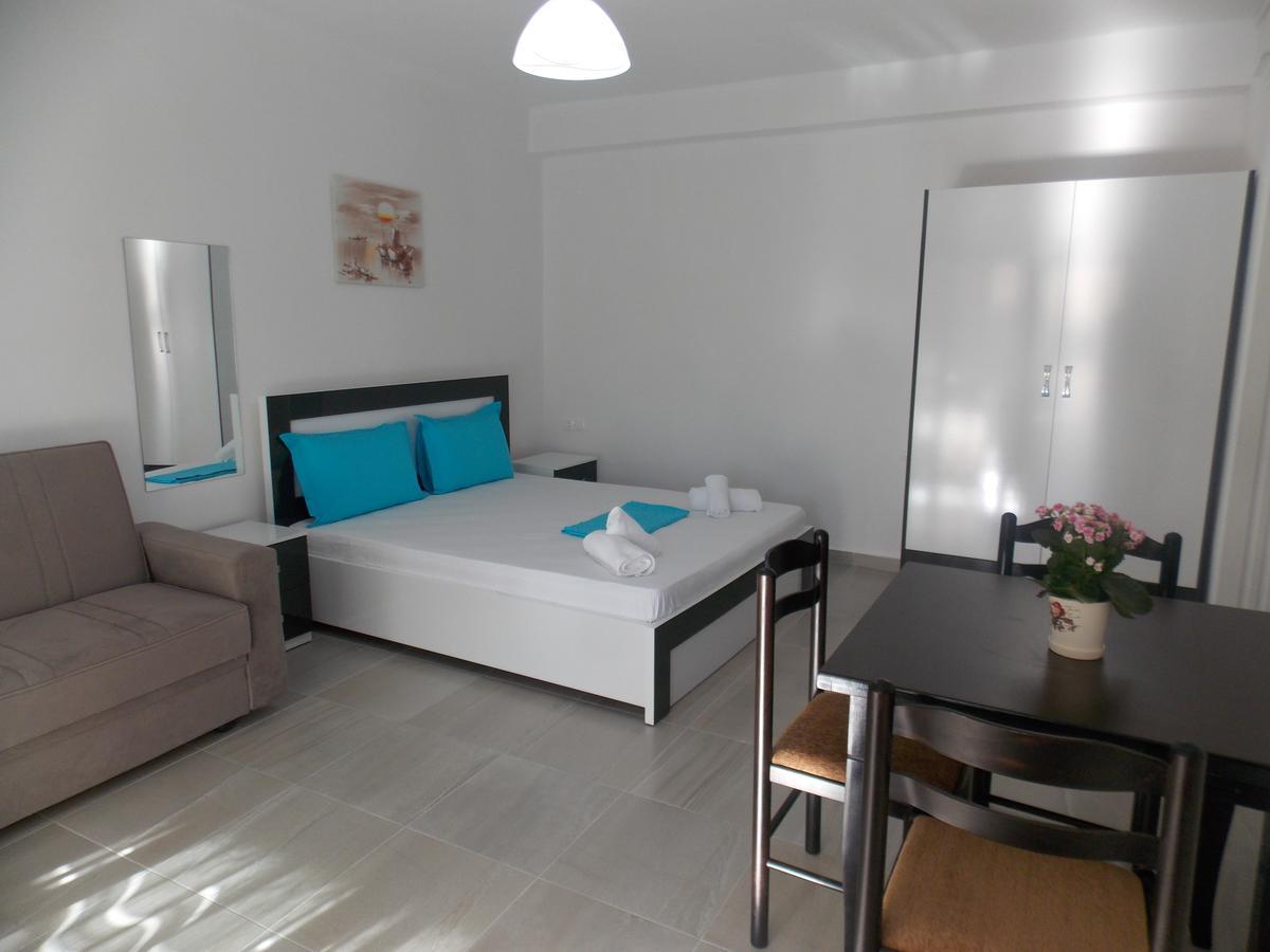 Elvin Apartments Sarande Bagian luar foto