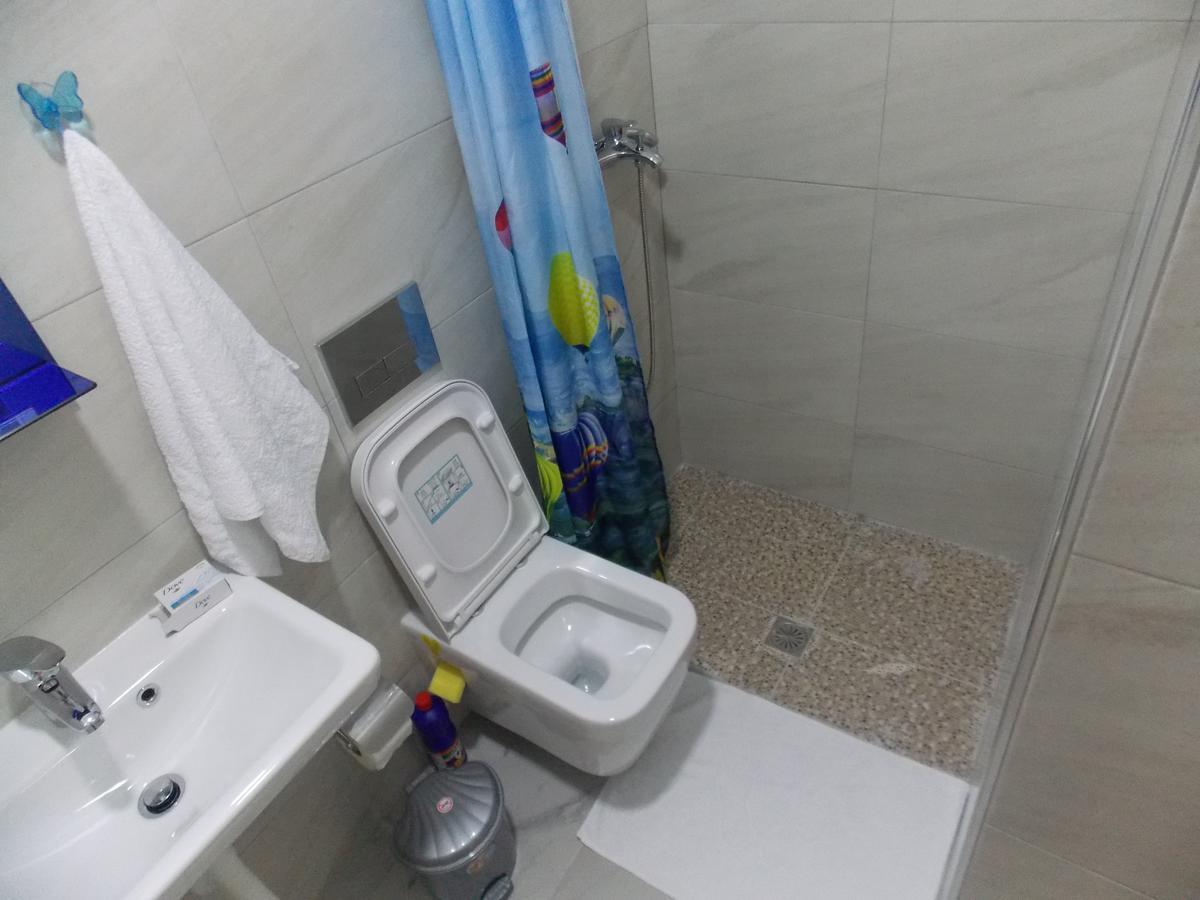 Elvin Apartments Sarande Bagian luar foto
