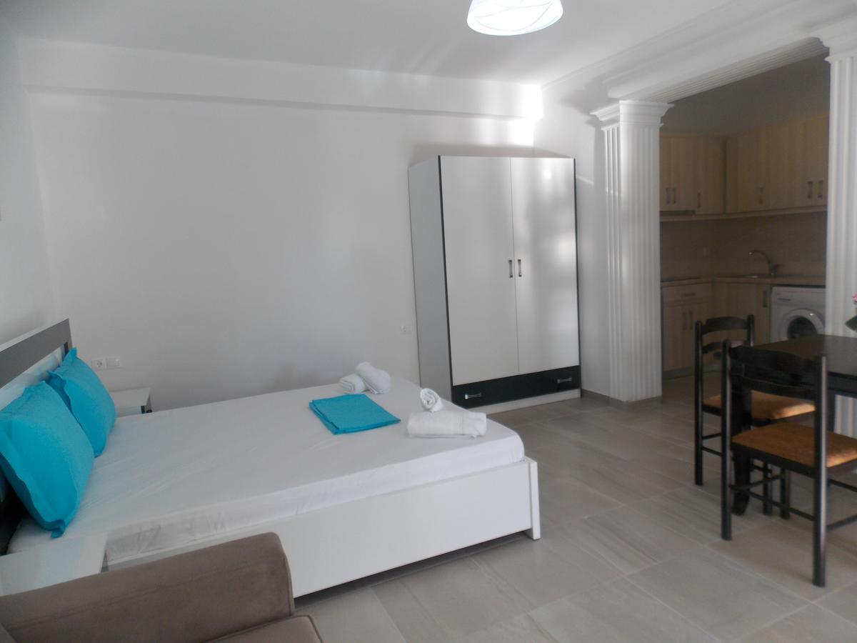 Elvin Apartments Sarande Bagian luar foto