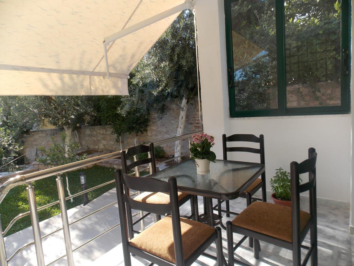 Elvin Apartments Sarande Bagian luar foto